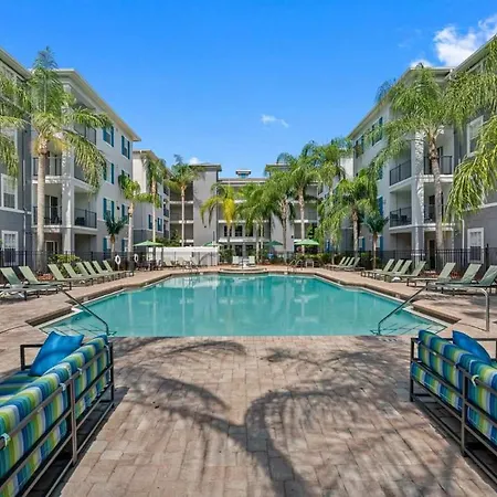Budget Friendly 1 Mi To Usf Free Pool & Gym
